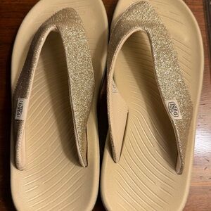 BRAND NEW Hey Dude Sparkling Sandals